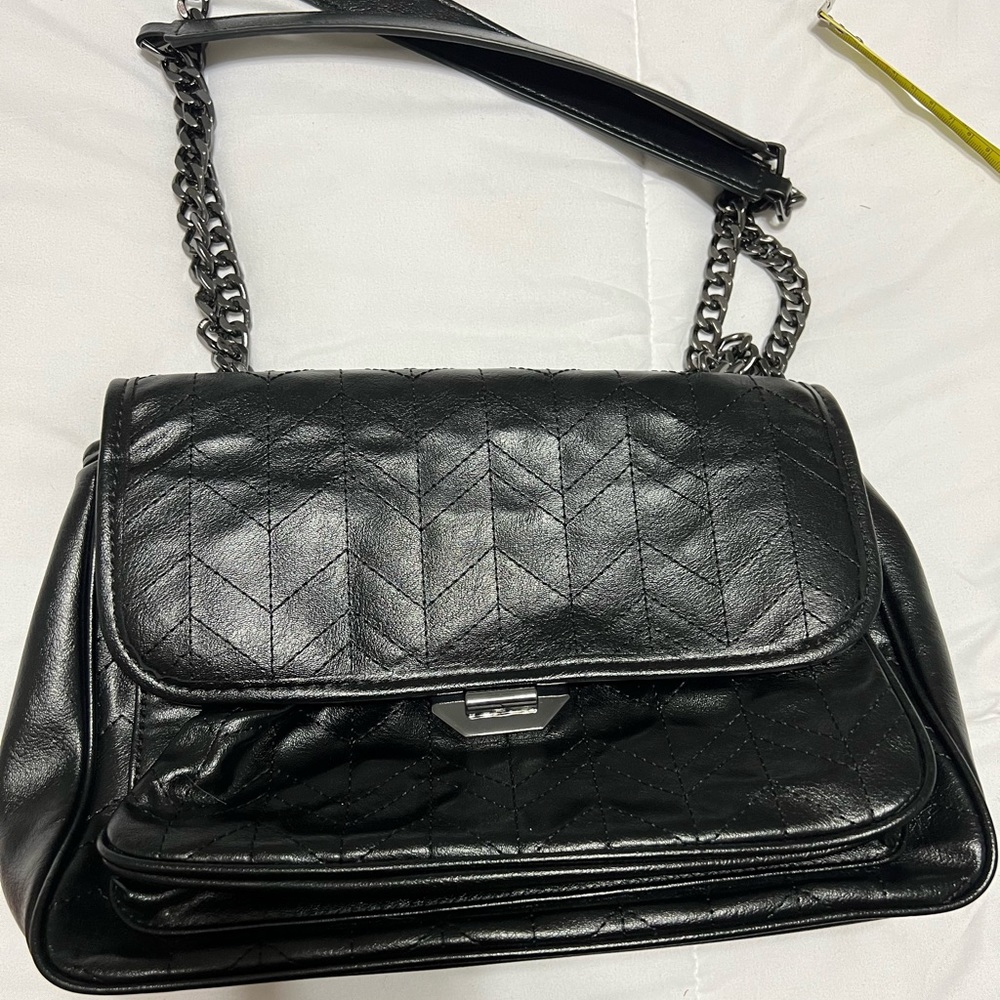 Black shoulder/crossbody bag